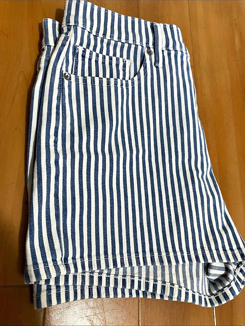 Vintage Short Striped High Rise Shorts Blue & White Size 6 Like New